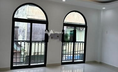 Bán liền kề vị trí đặt vị trí nằm ở Phường 5, Hồ Chí Minh bán ngay với giá êm chỉ 12.5 tỷ có diện tích chung là 70m2, tổng quan căn này thì có 4 PN-02