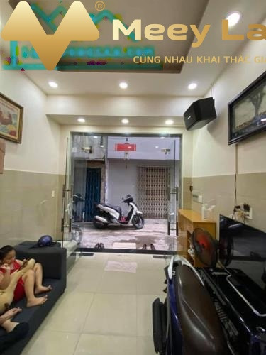 Bán nhà ở diện tích gồm 39 m2 giá mua liền tay 8.7 tỷ vị trí đặt ngay trung tâm Phó Đức Chính, Hồ Chí Minh-01