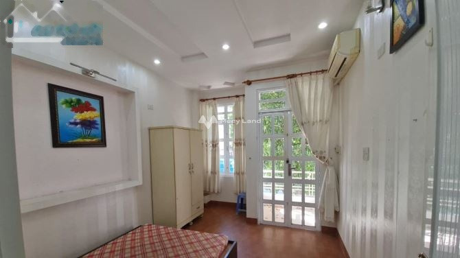 Nhà có 5 phòng ngủ, cho thuê nhà, giá thuê hấp dẫn 13 triệu/tháng với diện tích rộng 220m2 vị trí đẹp nằm ở Phước Tiến, Nha Trang-01