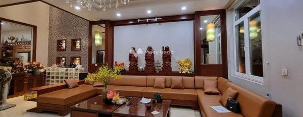 Tổng quan căn nhà này có 6 phòng ngủ, bán biệt thự diện tích trong khoảng 252m2 bán ngay với giá 35 tỷ vị trí đặt vị trí ở Long Biên, Hà Nội-02
