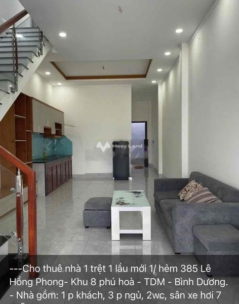 Nhà gồm 3 phòng ngủ cho thuê nhà ở diện tích chung 100m2 giá thuê cực sốc chỉ 9.5 triệu/tháng vị trí hấp dẫn nằm ở Phú Hòa, Thủ Dầu Một-01