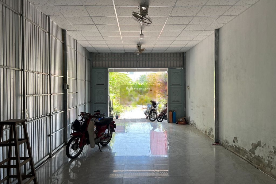 Cắt lỗ, cho thuê sàn văn phòng vị trí đặt ở trong An Bình, Ninh Kiều thuê ngay với giá siêu rẻ chỉ 6 triệu/tháng có diện tích chung 78m2-01