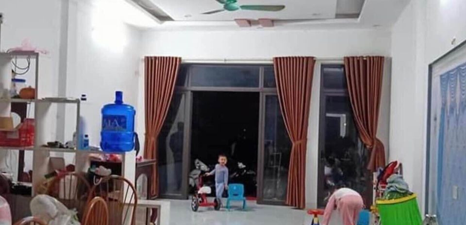 Gia đình cần bán ngôi nhà mới 1 tầng lửng đường Đầm Mỏ phường Đồng Tâm Thành phố Yên Bái