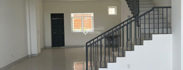 Giá 12 triệu/tháng, cho thuê nhà có diện tích thực 100m2 nằm tại Vũ Trọng Phụng, Bà Rịa, ngôi nhà này gồm có 4 PN liên hệ chính chủ-02