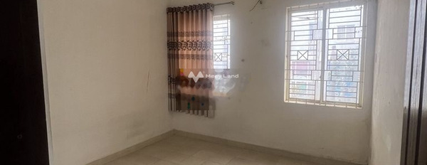 Tổng quan bên trong căn hộ có 2 PN, cho thuê căn hộ vị trí mặt tiền ngay trên Nguyễn Văn Quá, Quận 12, 2 WC nội thất đầy đủ-02