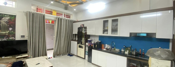 Bán hộ căn nhà tọa lạc tại Phương Liệt, Thanh Xuân giá bán đề cử từ 7 tỷ có diện tích chung là 40m2 trong nhà gồm có 3 PN 4 WC vào ở ngay-02