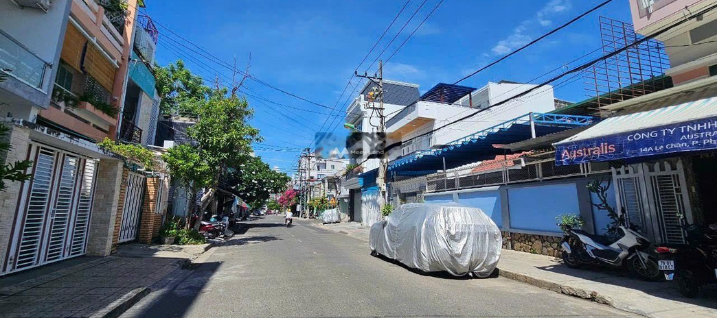 Bán nhà cũ chiều ngang 6,6 mét vị trí đẹp mặt tiền Lê Chân trung tâm Nha Trang, giá rẻ nhất 