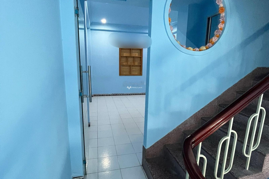 Giá khoảng 13 triệu/tháng, cho thuê nhà diện tích tổng là 44m2 ngay Nha Trang, Khánh Hòa, trong căn này bao gồm 5 phòng ngủ, 4 WC giao thông thuận lợi-01