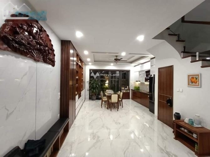 Nhà 16 PN bán nhà ở có diện tích 130m2 bán ngay với giá chính chủ 27.5 tỷ trong Phạm Huy Thông, Ba Đình, chiều ngang đường 4 mét-01
