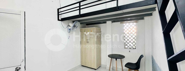 Phòng có gác Ban công cửa sổ sẵn máy lạnh giá rẻ gần Aeon tân Phú -03