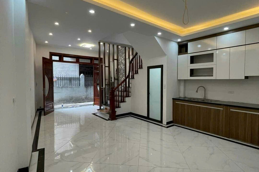 Bán nhà riêng Lai Xá 56m2 cạnh Hinode, xây độc lập, thang máy sẵn, ngõ thông ô tô vào nhà-01