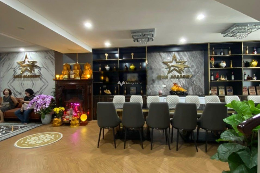 Trong căn này thì gồm Đầy đủ, bán căn hộ có diện tích 220m2 vị trí đặt ngay trung tâm Minh Khai, Hà Nội bán ngay với giá tốt từ 6.3 tỷ-01