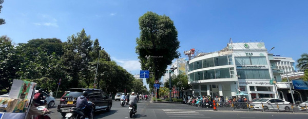Cho thuê nhà ở diện tích rộng lớn 283m2 thuê ngay với giá siêu rẻ chỉ 250 triệu/tháng vị trí đặt ở trung tâm Quận 3, Hồ Chí Minh-03