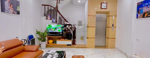 Giá bán 9 tỷ bán nhà diện tích khoảng 35m2 vị trí ở Nguyễn Ngọc Nại, Thanh Xuân trong căn này thì có 3 phòng ngủ vào ở ngay-03
