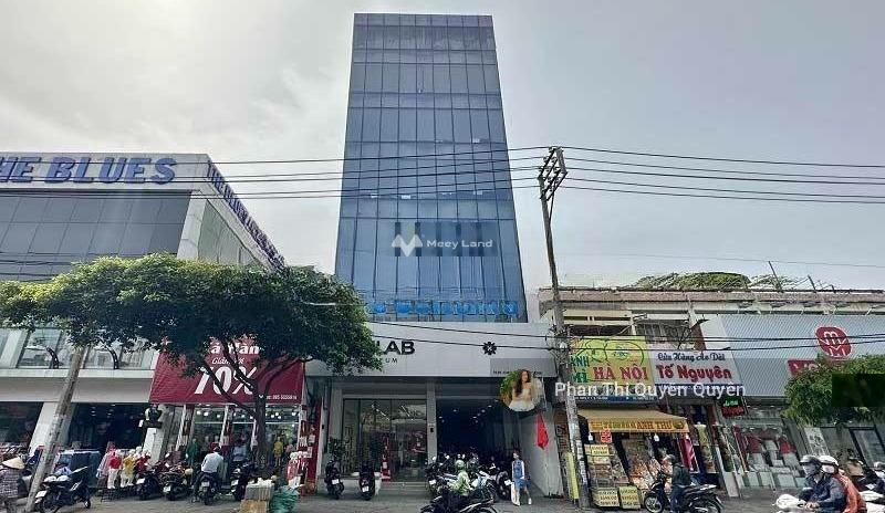 Bán ngay với giá đề cử 27 tỷ bán nhà diện tích rộng 200m2 vị trí thuận lợi gần Tân Thành, Hồ Chí Minh giá tốt nhất
