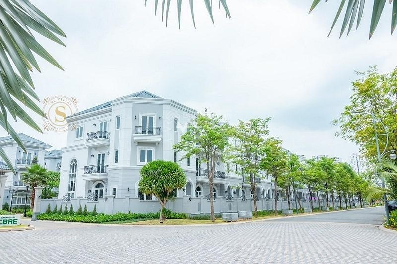 Bán biệt thự có diện tích chung là 120m2 vị trí mặt tiền tọa lạc trên Cát Lái, Hồ Chí Minh giá bán 12.5 tỷ, trong căn này gồm 4 phòng ngủ, 4 WC-01