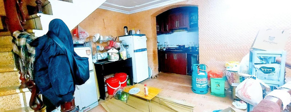 Nhìn chung bao gồm 3 PN bán nhà diện tích gồm 30m2 vị trí mặt tiền ngay tại Bạch Mai, Hà Nội-02