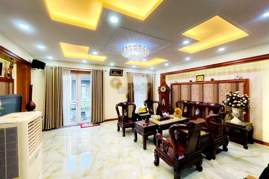 SIÊU PHẨM NHÀ ĐẸP 4 TẦNG PHỐ VIP TÂN SƠN NHÌ - 7x 18M - HXT THÔNG -01