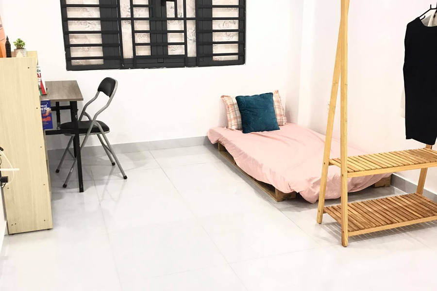 Cho thuê căn hộ dịch vụ giá hấp dẫn không chung chủ sẵn nội thất cơ bản tiện nghi gần Đại học Văn Lang ngay Bình Thạnh-01