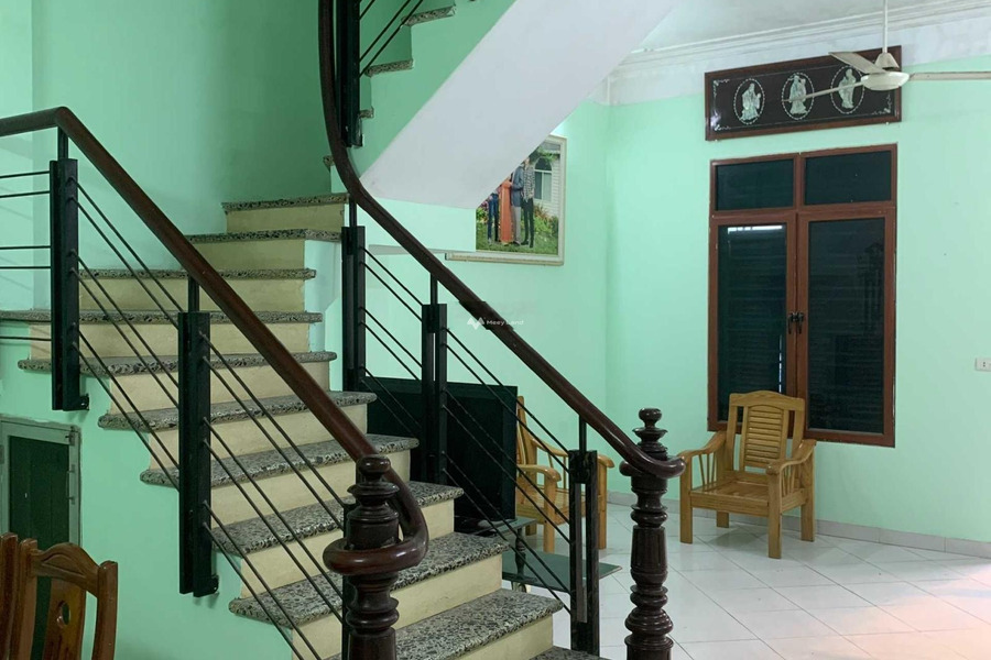 Diện tích gồm 80m2, cho thuê nhà ở vị trí đặt ở tại Thanh Trì, Hà Nội, căn nhà gồm có tất cả 2 PN, 2 WC hẻm rộng-01