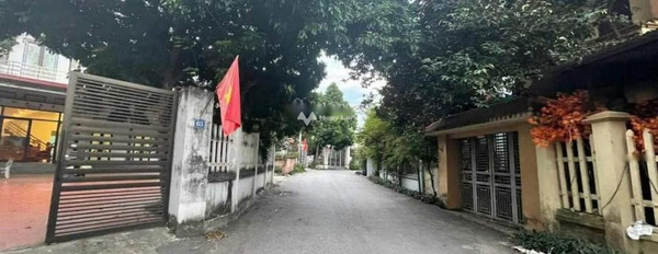 Bán căn nhà vị trí đẹp ở Định Trung, Vĩnh Yên có diện tích 13m2 liên hệ chính chủ.-03