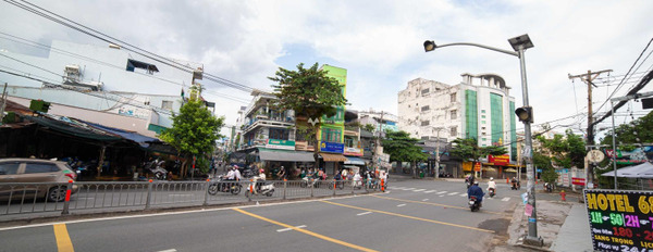 Nhà có 5 phòng ngủ, cho thuê nhà, giá thuê khởi điểm 35 triệu/tháng Diện tích nền 120m2 vị trí đặt nằm ngay Bình Tân, Hồ Chí Minh-02