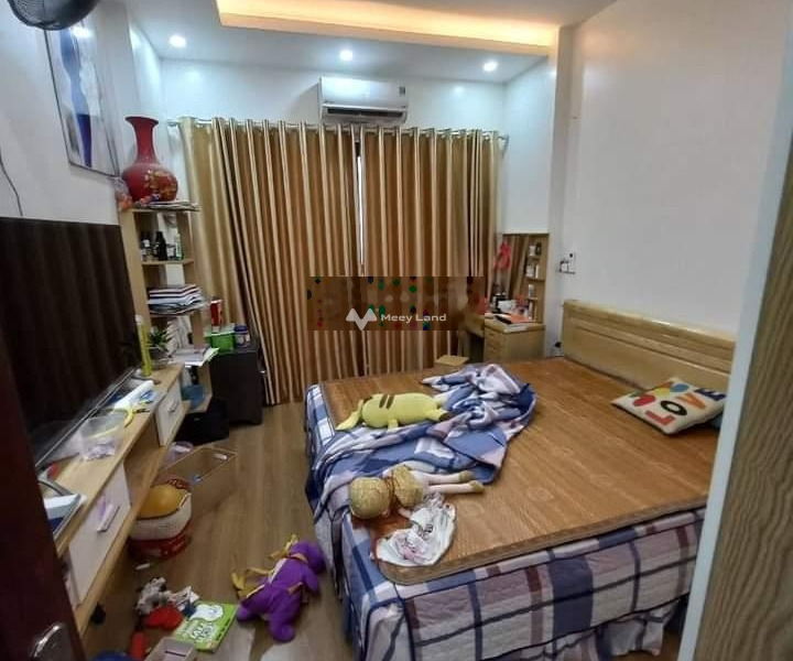 Trong căn này 4 phòng ngủ bán nhà bán ngay với giá phải chăng từ 3.63 tỷ diện tích khoảng 35m2 vị trí mặt tiền tọa lạc tại Phùng Hưng, Hà Nội-01