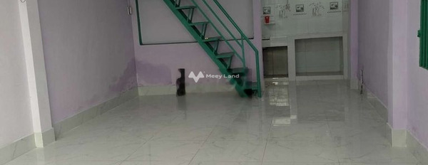 Diện tích mặt tiền 40m2, cho thuê nhà ở vị trí nằm trên Bình Trị Đông, Hồ Chí Minh, căn nhà có tổng cộng 2 phòng ngủ, 2 WC trao đổi trực tiếp-03