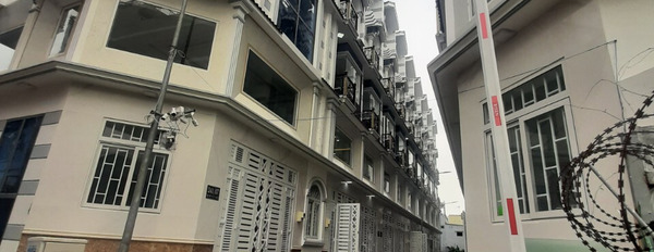 Nhà phố Tên Lửa - Bình Tân, 1 trệt 3 lầu, sổ hồng riêng, mới hoàn công, duy nhất tại Bình Tân, giá chỉ 35 triệu/m2-03