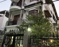 Ngôi nhà có tổng 5 phòng ngủ, bán biệt thự, giá bán cực kì tốt 33 tỷ có diện tích 340m2 vị trí thuận lợi ngay trên Nguyễn Oanh, Hồ Chí Minh