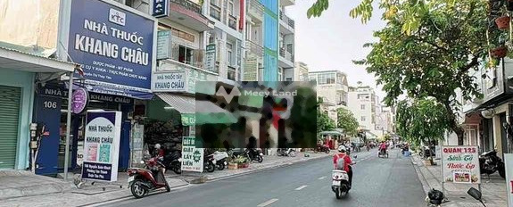 Nằm tại Nguyễn Xuân Khoát, Tân Phú bán nhà bán ngay với giá bất ngờ chỉ 11.5 tỷ tổng quan ở trong căn nhà 4 phòng ngủ 5 WC-03