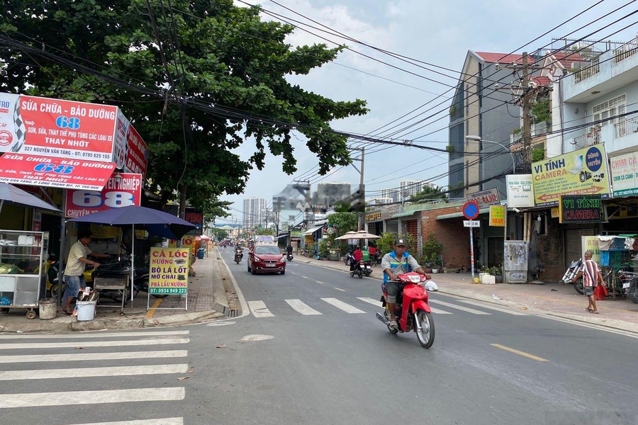 Bán nhà vị trí tốt ngay Long Thạnh Mỹ, Hồ Chí Minh bán ngay với giá tốt bất ngờ 45 tỷ có diện tích chung là 386m2 ngôi nhà này gồm 2 phòng ngủ-01