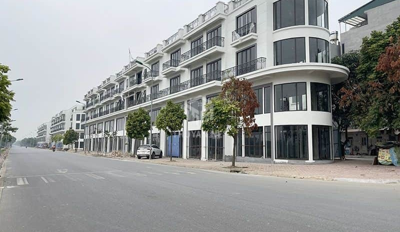 Chính chủ bán 76,18m2 Shophouse Metro mặt phố Nguyễn Mậu Tài - Đường rộng 22m - View quảng trường