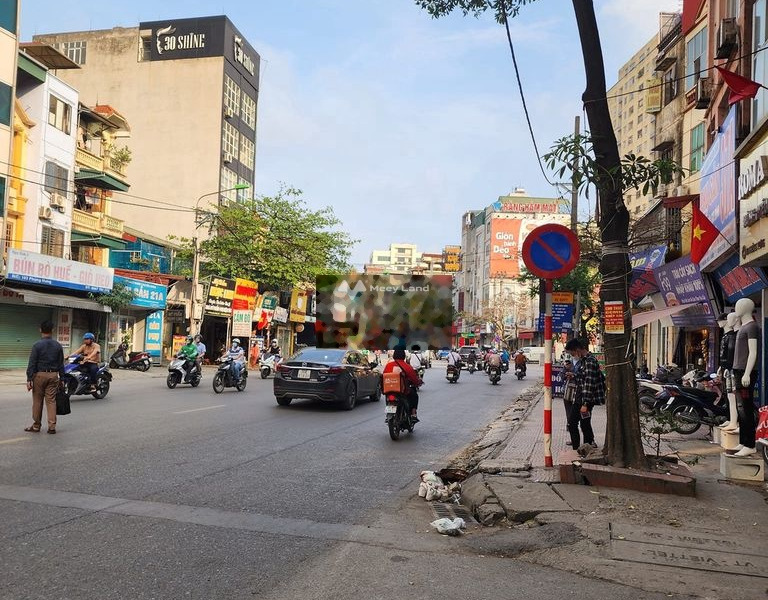 Nằm tại Phùng Hưng, Hà Nội, bán nhà, bán ngay với giá rẻ 7 tỷ diện tích chuẩn 39m2, nhà gồm có 3 PN cảm ơn đã xem tin.-01