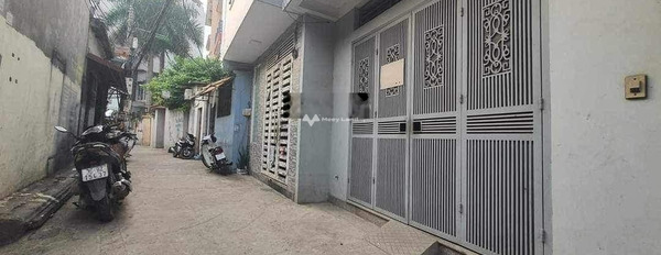 Công việc thất bát bán nhà ngay Nghĩa Tân, Hà Nội có diện tích gồm 37m2 tổng quan ngôi nhà này gồm 5 phòng ngủ vào ở ngay-02
