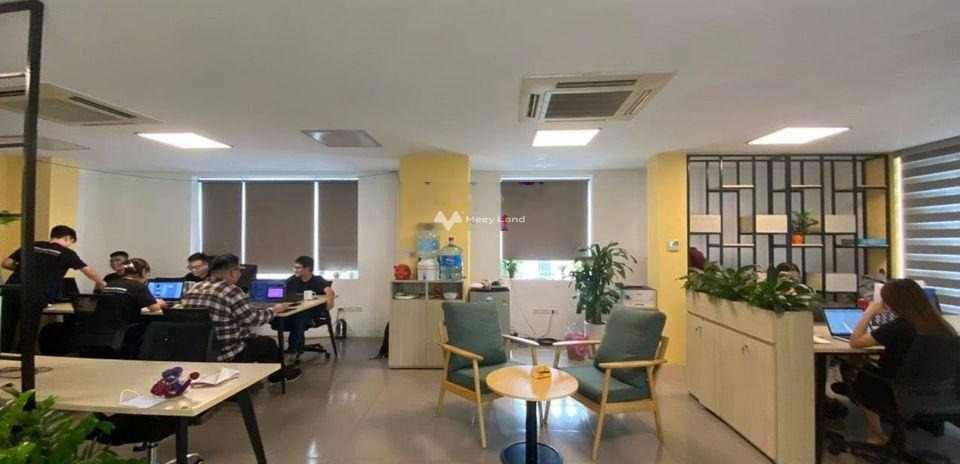 Cho thuê sàn văn phòng giá thuê siêu mềm từ 15 triệu/tháng vị trí thuận lợi tại Nguyễn Cơ Thạch, Nam Từ Liêm diện tích chuẩn là 100m2