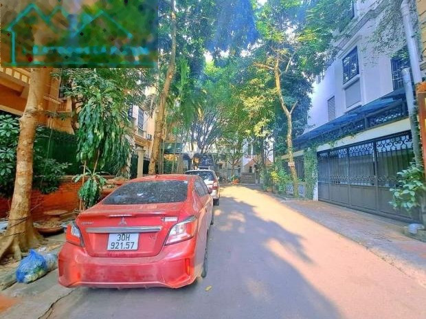 Giang Biên, Hà Nội, bán biệt thự, giá bán bàn giao 8 tỷ diện tích rất rộng 80m2 ban công view đẹp