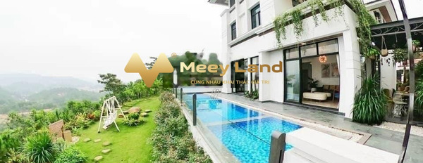 15 tỷ, bán liền kề dt thực là 300 m2 vị trí đẹp tọa lạc ngay Phường Hồng Hà, Hạ Long ngôi nhà có nội thất nguyên vẹn Xây thô hoàn thiện mặt ngoài sổ h...-02