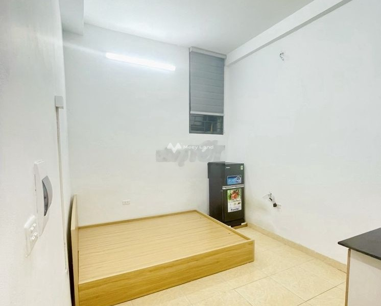 Tự Do, Hà Nội, cho thuê chung cư thuê ngay với giá hữu nghị chỉ 4.5 triệu/tháng, trong căn hộ nhìn chung gồm 1 phòng ngủ, 1 WC ở lâu dài-01