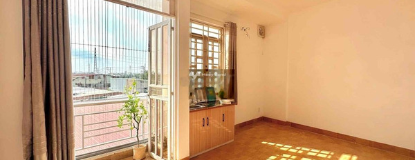 Với diện tích rộng 25m2 cho thuê phòng trọ ngay ở Bình Hưng Hòa, Hồ Chí Minh tổng quan bên trong phòng Nhà trống giá có thể fix-02