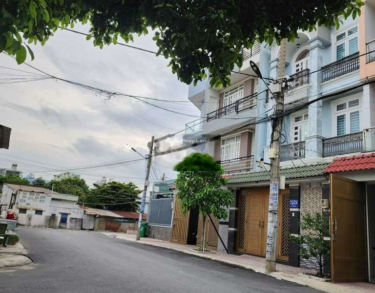 Bán nhà bán ngay với giá tốt chỉ 7.79 tỷ diện tích chuẩn 100m2 vị trí đặt ngay Quận 12, Hồ Chí Minh-01