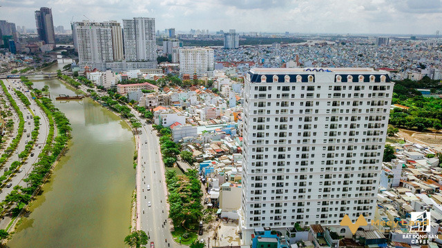 Cần bán căn hộ xinh Grand Riverside 50m2 full nội thất trung tâm Sài Gòn-01