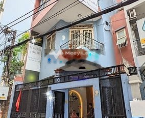 Vị trí đẹp tọa lạc tại Đoàn Thị Điểm, Hồ Chí Minh cho thuê nhà thuê ngay với giá bàn giao 25 triệu/tháng, nhà này có 5 PN, 5 WC-03