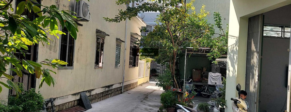 Nhà gồm 3 PN, cho thuê nhà, thuê ngay với giá từ 4 triệu/tháng diện tích rộng rãi 80m2 mặt tiền nằm ngay tại Đường 23/10, Nha Trang-02