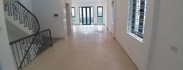 Diện tích rất rộng 100m2, cho thuê nhà ở tọa lạc ở Tôn Thất Thuyết, Dịch Vọng liên hệ chính chủ-02