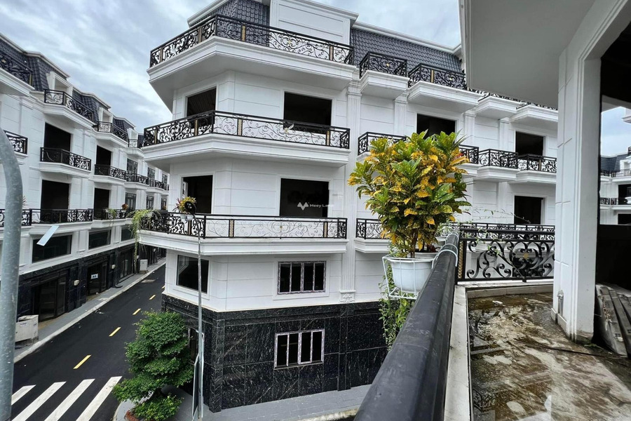 Bán nhà có diện tích gồm 50.7m2 Nằm ngay trên Thạnh Xuân, Hồ Chí Minh bán ngay với giá siêu rẻ chỉ 5 tỷ trong nhà 4 phòng ngủ, 4 WC-01