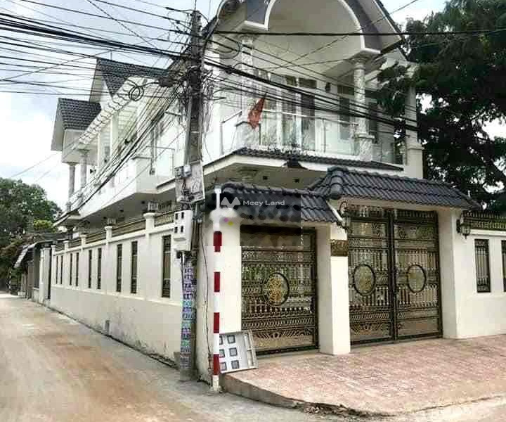 Vị trí đẹp tọa lạc ngay tại Phú Hòa, Thủ Dầu Một cho thuê nhà thuê ngay với giá cực mềm chỉ 12 triệu/tháng, ngôi nhà này bao gồm 3 phòng ngủ, 4 WC-01