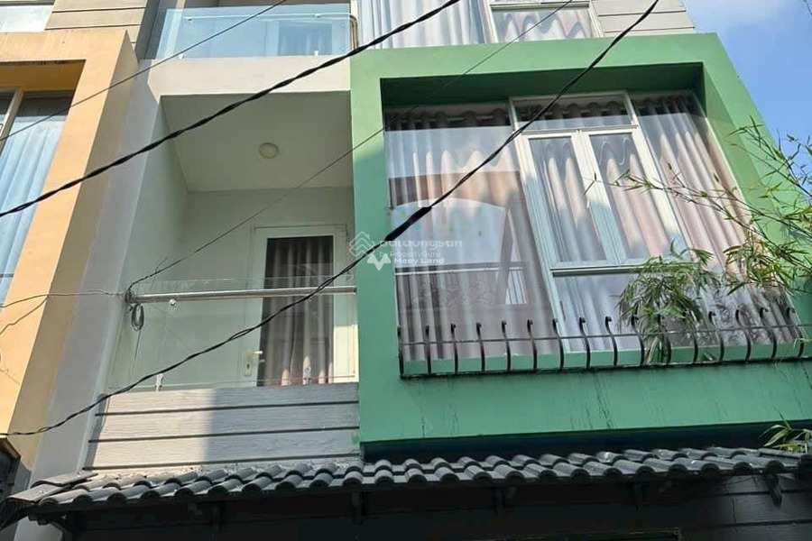 Bán nhà 3 lầu, giá 6,5 tỷ, đường Nguyễn Thị Định rẽ vào TP Thủ Đức. LH: 0902 126 *** -01