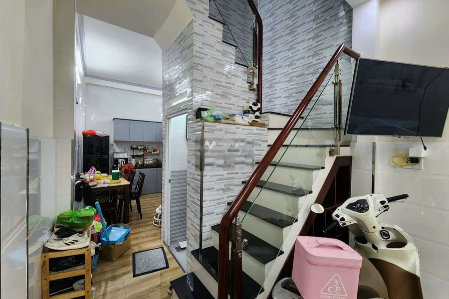 Nhà gồm 4 phòng ngủ bán nhà bán ngay với giá hữu nghị chỉ 7.8 tỷ có diện tích chung là 29m2 vị trí thuận lợi tọa lạc ngay tại Quận 5, Hồ Chí Minh-01