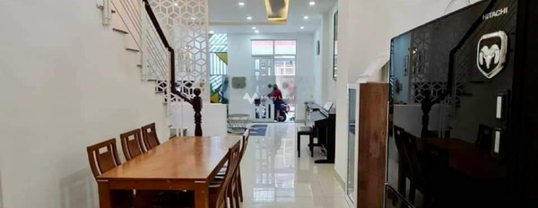 Vị trí mặt tiền ngay tại Huỳnh Thiện Lộc, Hòa Thạnh bán nhà giá bán đề xuất chỉ 6.09 tỷ tổng quan nhà gồm có 3 phòng ngủ 2 WC-03